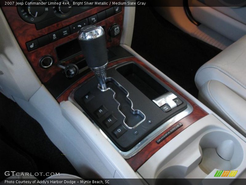 Bright Silver Metallic / Medium Slate Gray 2007 Jeep Commander Limited 4x4