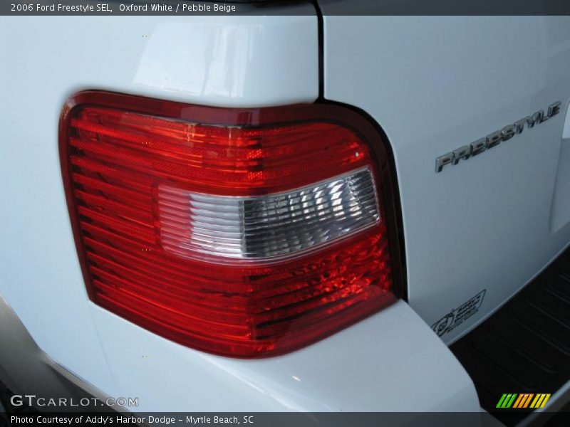 Oxford White / Pebble Beige 2006 Ford Freestyle SEL