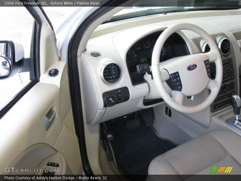 Oxford White / Pebble Beige 2006 Ford Freestyle SEL