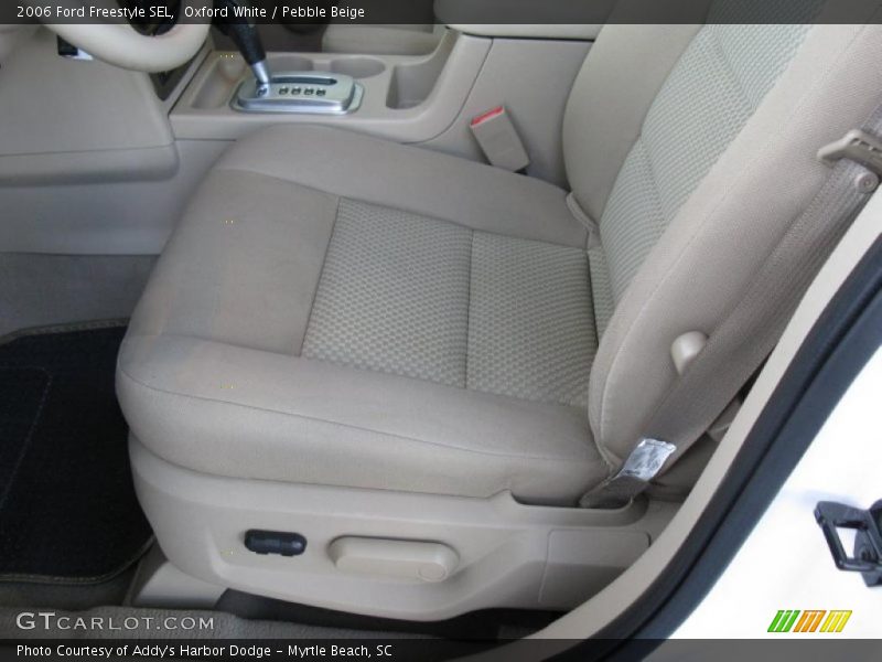 Oxford White / Pebble Beige 2006 Ford Freestyle SEL