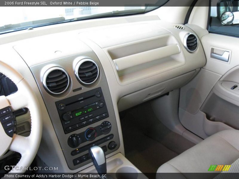Oxford White / Pebble Beige 2006 Ford Freestyle SEL