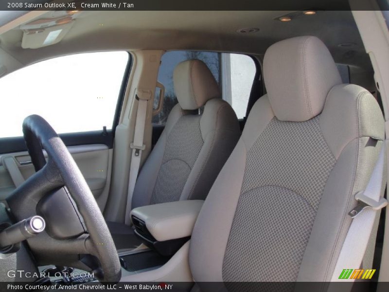 Cream White / Tan 2008 Saturn Outlook XE