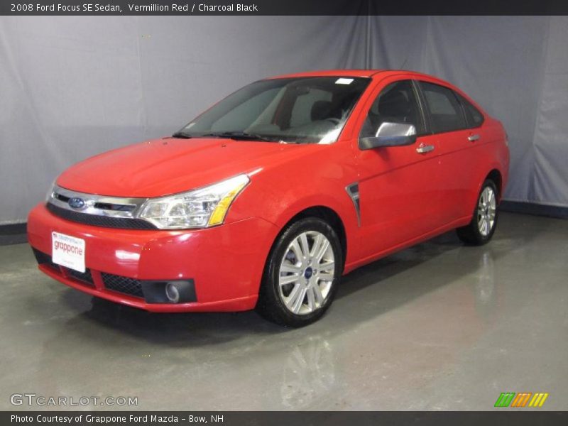 Vermillion Red / Charcoal Black 2008 Ford Focus SE Sedan