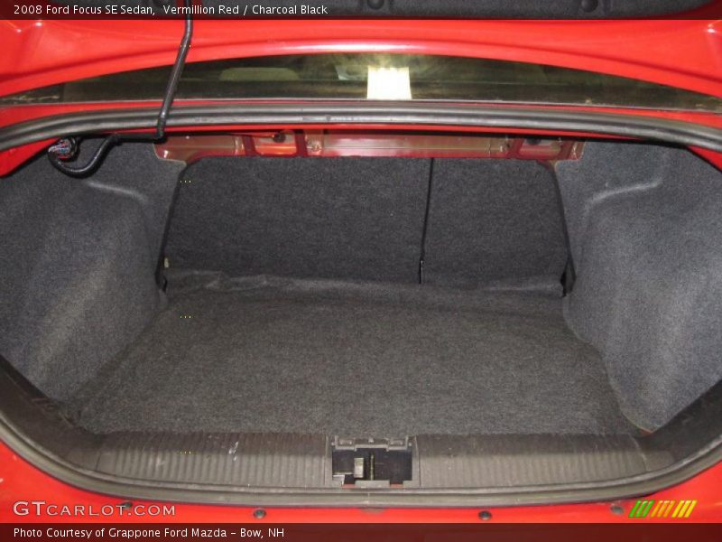 Vermillion Red / Charcoal Black 2008 Ford Focus SE Sedan