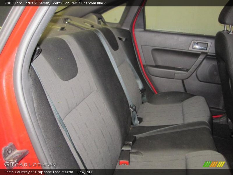 Vermillion Red / Charcoal Black 2008 Ford Focus SE Sedan