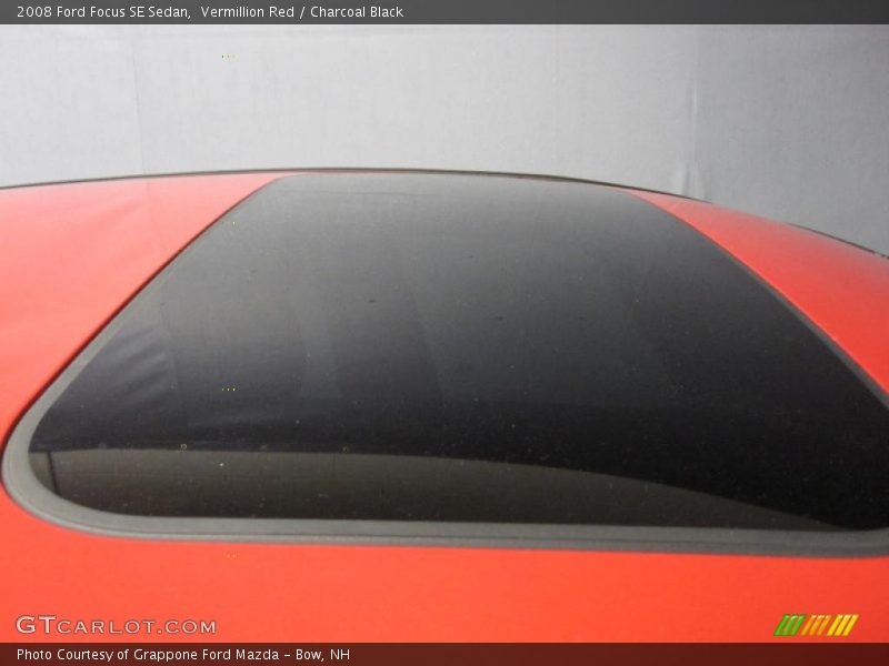 Vermillion Red / Charcoal Black 2008 Ford Focus SE Sedan