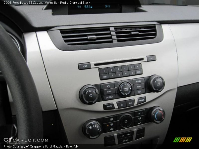 Vermillion Red / Charcoal Black 2008 Ford Focus SE Sedan