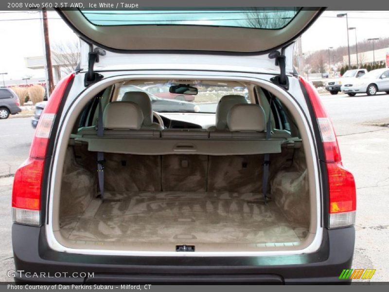 Ice White / Taupe 2008 Volvo S60 2.5T AWD