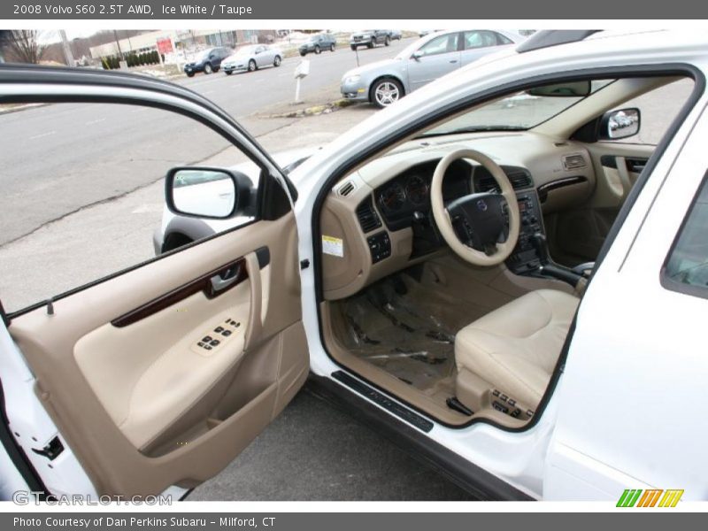 Ice White / Taupe 2008 Volvo S60 2.5T AWD