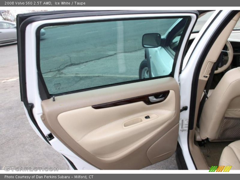Ice White / Taupe 2008 Volvo S60 2.5T AWD