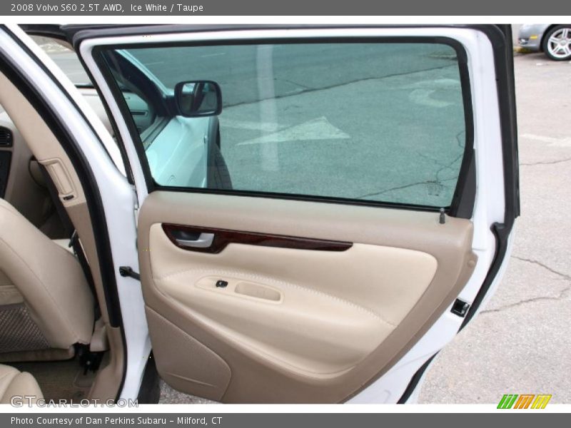 Ice White / Taupe 2008 Volvo S60 2.5T AWD