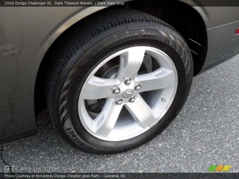 Dark Titanium Metallic / Dark Slate Gray 2009 Dodge Challenger SE