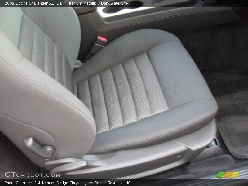 Dark Titanium Metallic / Dark Slate Gray 2009 Dodge Challenger SE