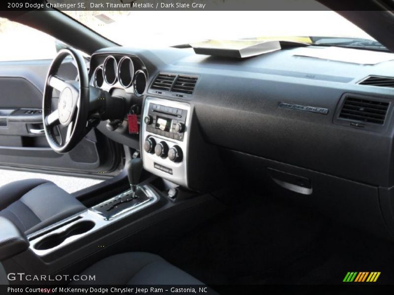 Dark Titanium Metallic / Dark Slate Gray 2009 Dodge Challenger SE