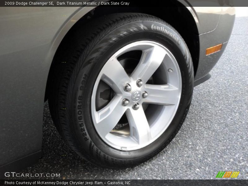 Dark Titanium Metallic / Dark Slate Gray 2009 Dodge Challenger SE