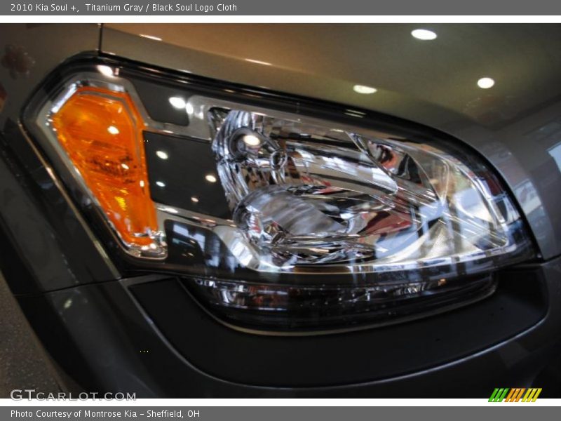 Titanium Gray / Black Soul Logo Cloth 2010 Kia Soul +