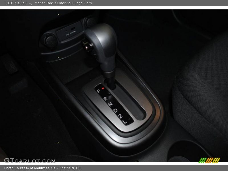 Molten Red / Black Soul Logo Cloth 2010 Kia Soul +