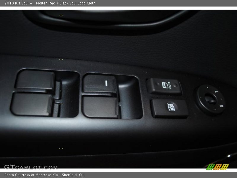 Molten Red / Black Soul Logo Cloth 2010 Kia Soul +