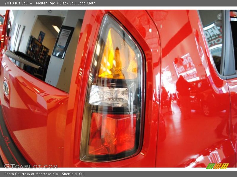 Molten Red / Black Soul Logo Cloth 2010 Kia Soul +