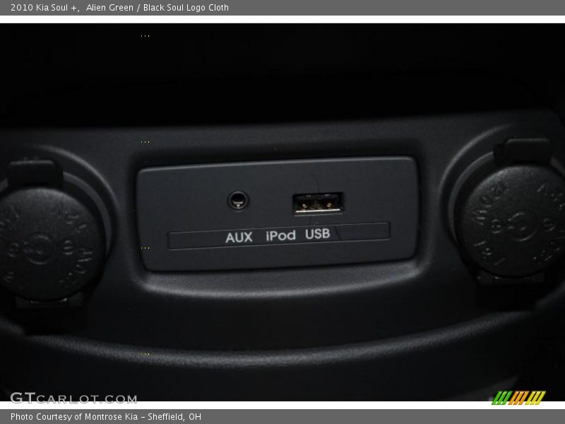 Alien Green / Black Soul Logo Cloth 2010 Kia Soul +
