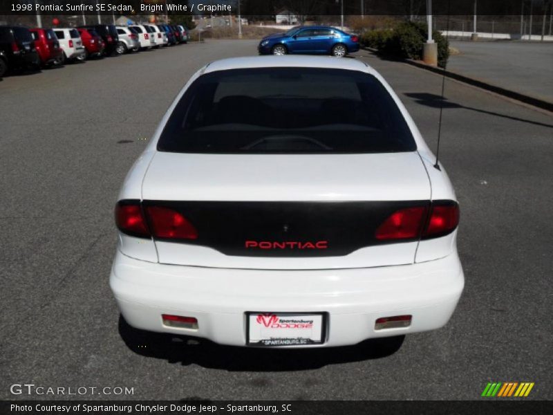 Bright White / Graphite 1998 Pontiac Sunfire SE Sedan