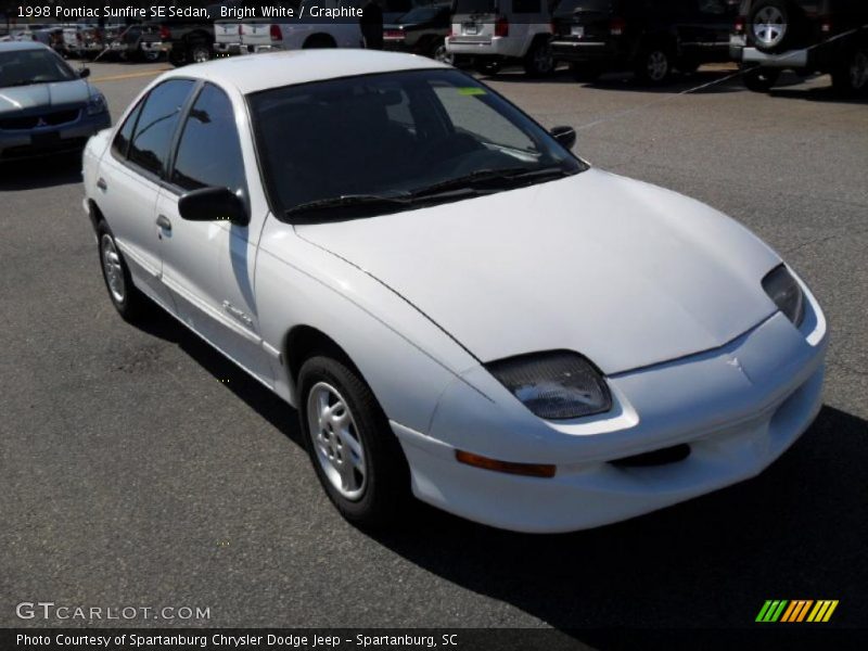 Bright White / Graphite 1998 Pontiac Sunfire SE Sedan