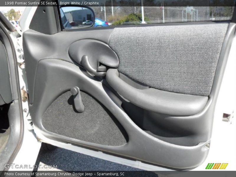 Bright White / Graphite 1998 Pontiac Sunfire SE Sedan