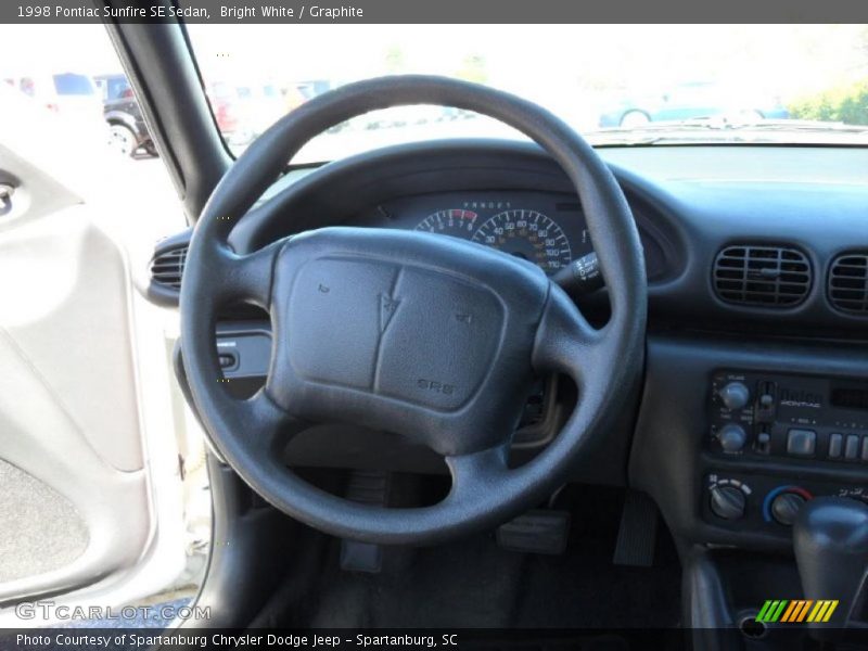 Bright White / Graphite 1998 Pontiac Sunfire SE Sedan