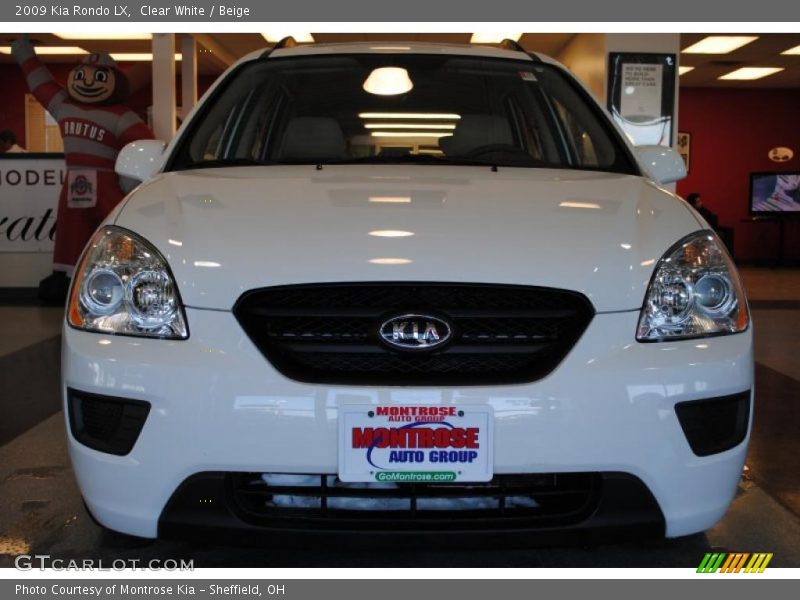 Clear White / Beige 2009 Kia Rondo LX