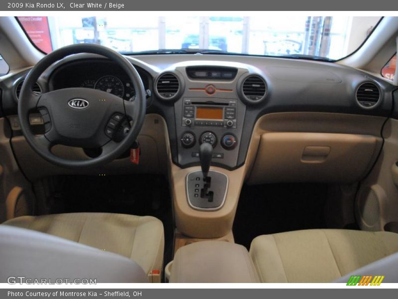 Clear White / Beige 2009 Kia Rondo LX