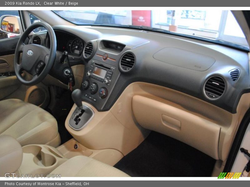 Clear White / Beige 2009 Kia Rondo LX