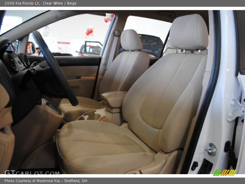 Clear White / Beige 2009 Kia Rondo LX