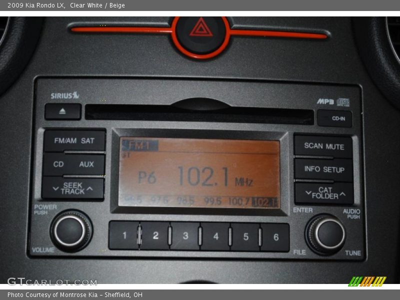 Clear White / Beige 2009 Kia Rondo LX