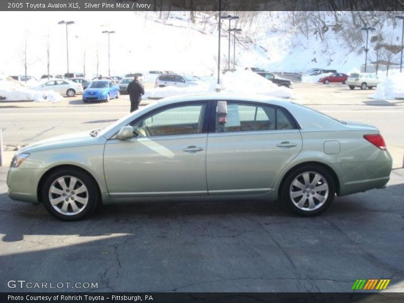 Silver Pine Mica / Ivory 2005 Toyota Avalon XLS