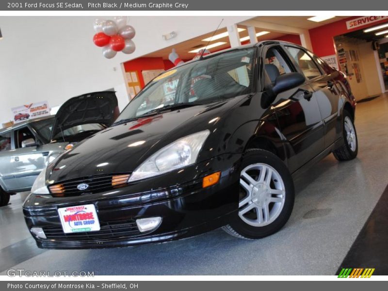 Pitch Black / Medium Graphite Grey 2001 Ford Focus SE Sedan