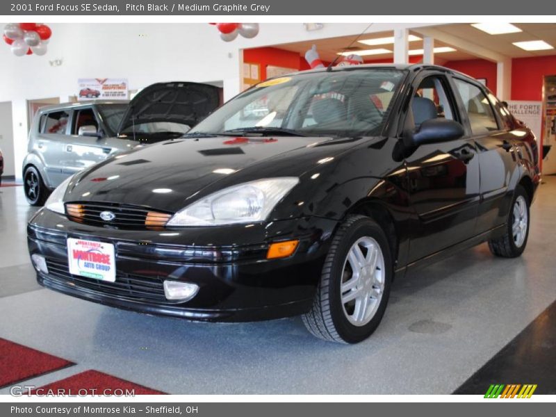 Pitch Black / Medium Graphite Grey 2001 Ford Focus SE Sedan