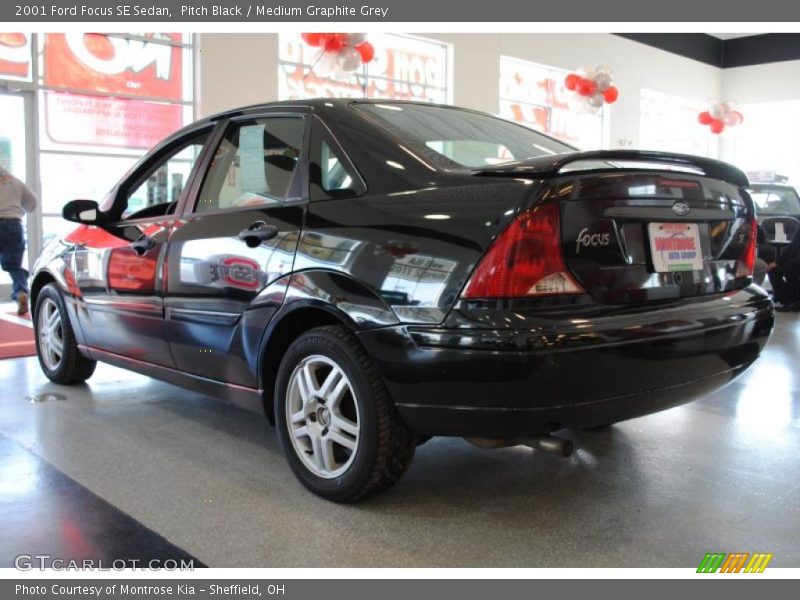 Pitch Black / Medium Graphite Grey 2001 Ford Focus SE Sedan