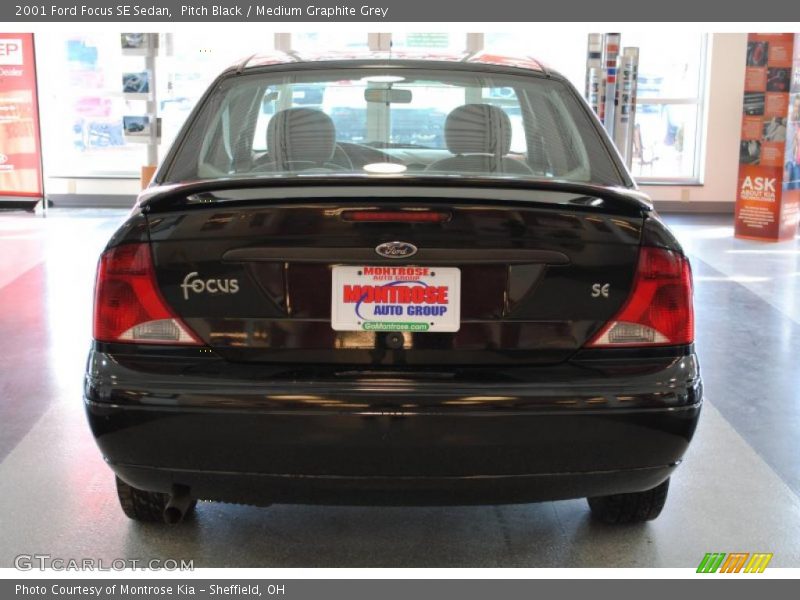 Pitch Black / Medium Graphite Grey 2001 Ford Focus SE Sedan
