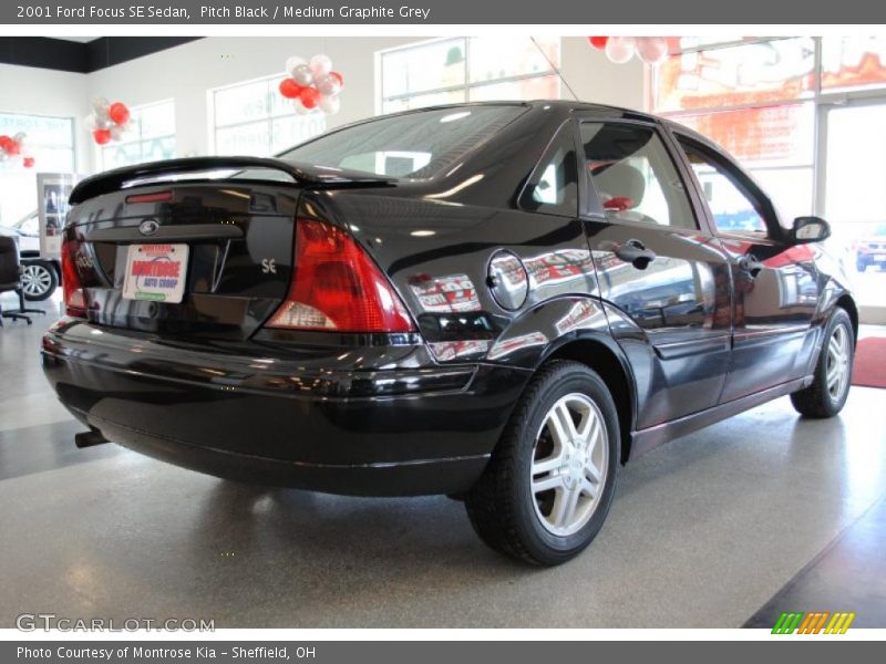 Pitch Black / Medium Graphite Grey 2001 Ford Focus SE Sedan
