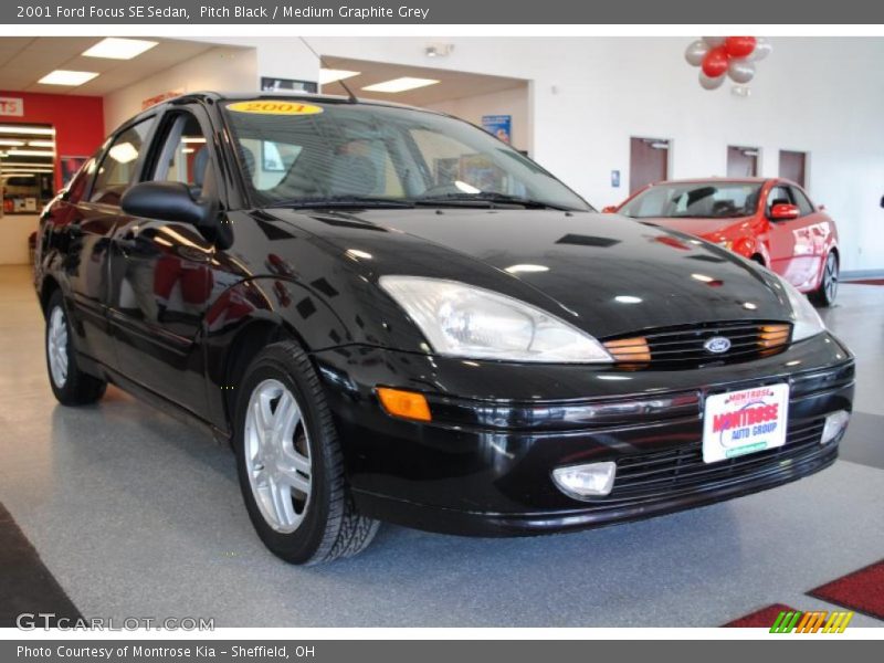 Pitch Black / Medium Graphite Grey 2001 Ford Focus SE Sedan