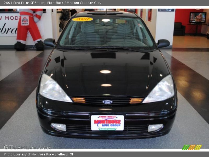 Pitch Black / Medium Graphite Grey 2001 Ford Focus SE Sedan