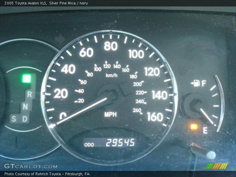 Silver Pine Mica / Ivory 2005 Toyota Avalon XLS