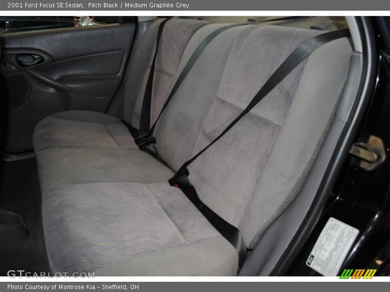 Pitch Black / Medium Graphite Grey 2001 Ford Focus SE Sedan