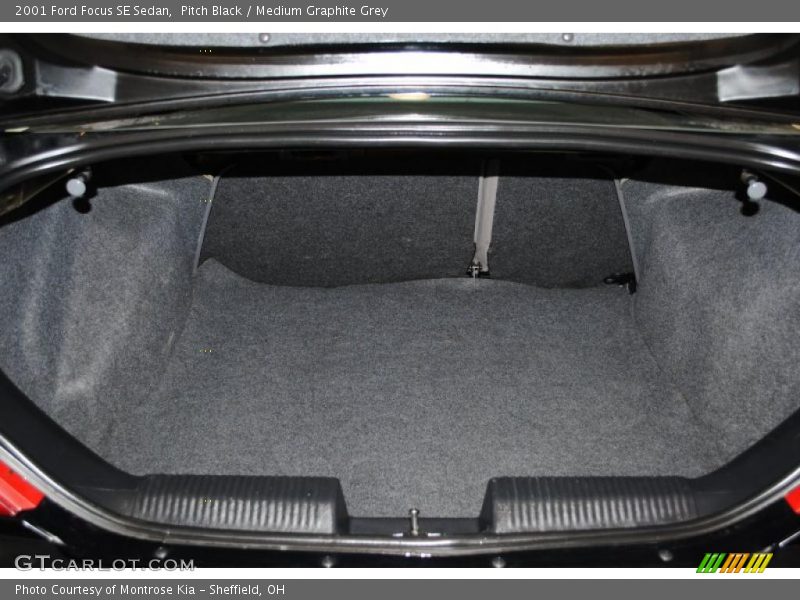 Pitch Black / Medium Graphite Grey 2001 Ford Focus SE Sedan