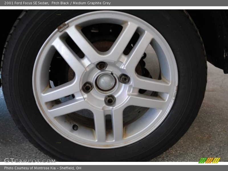 Pitch Black / Medium Graphite Grey 2001 Ford Focus SE Sedan