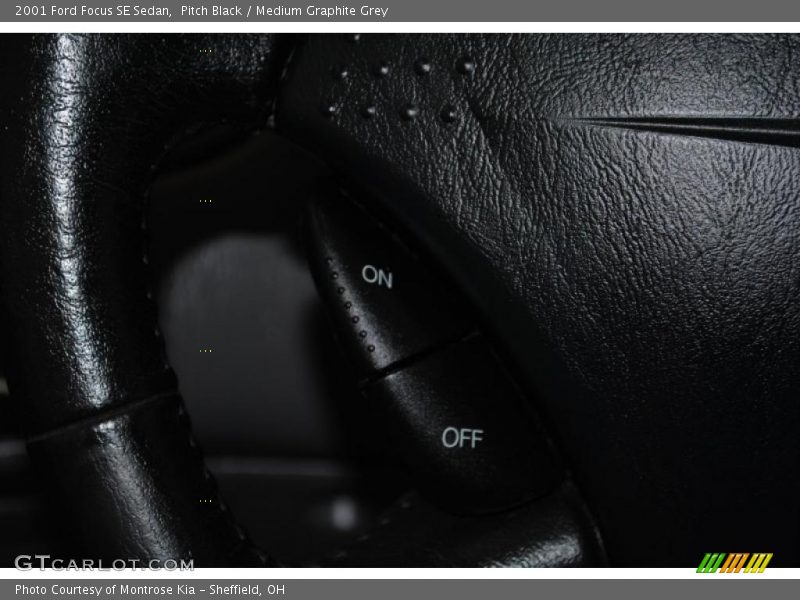 Pitch Black / Medium Graphite Grey 2001 Ford Focus SE Sedan