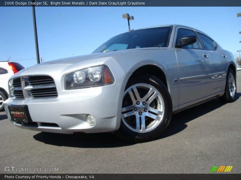 Bright Silver Metallic / Dark Slate Gray/Light Graystone 2006 Dodge Charger SE