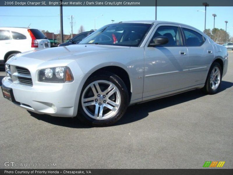 Bright Silver Metallic / Dark Slate Gray/Light Graystone 2006 Dodge Charger SE