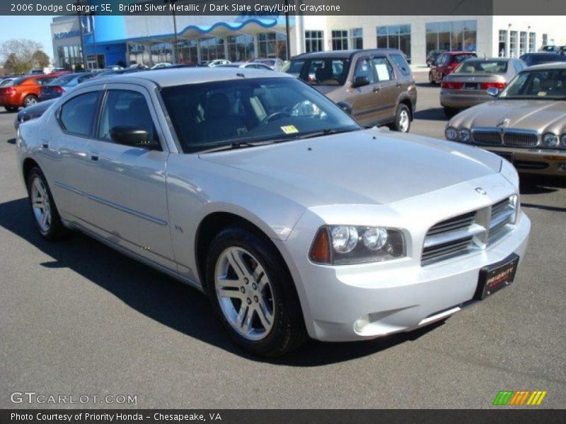 Bright Silver Metallic / Dark Slate Gray/Light Graystone 2006 Dodge Charger SE