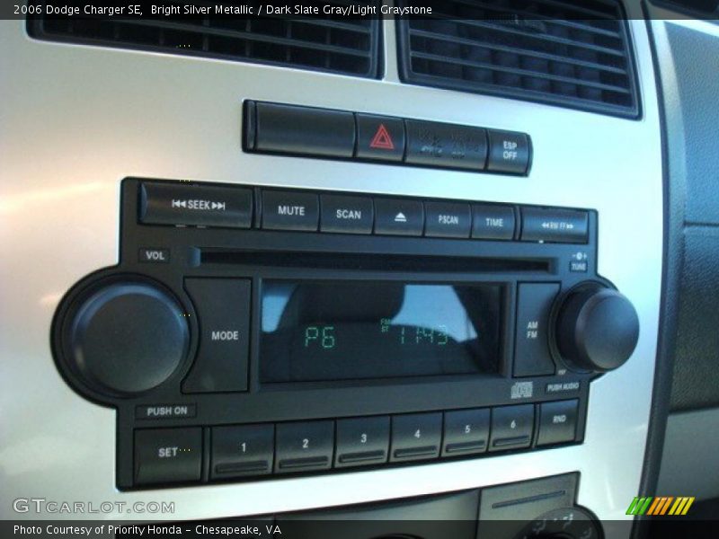 Bright Silver Metallic / Dark Slate Gray/Light Graystone 2006 Dodge Charger SE